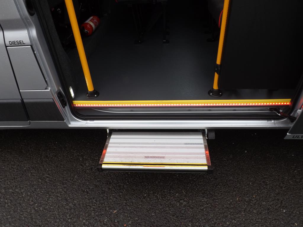 Minibus Side Step