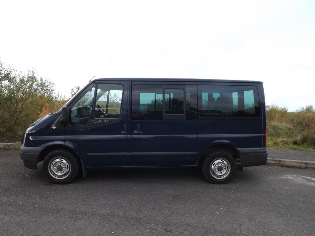 Used Ford Tourneo Trend 9 Seat Minibus with Aircon For Sale