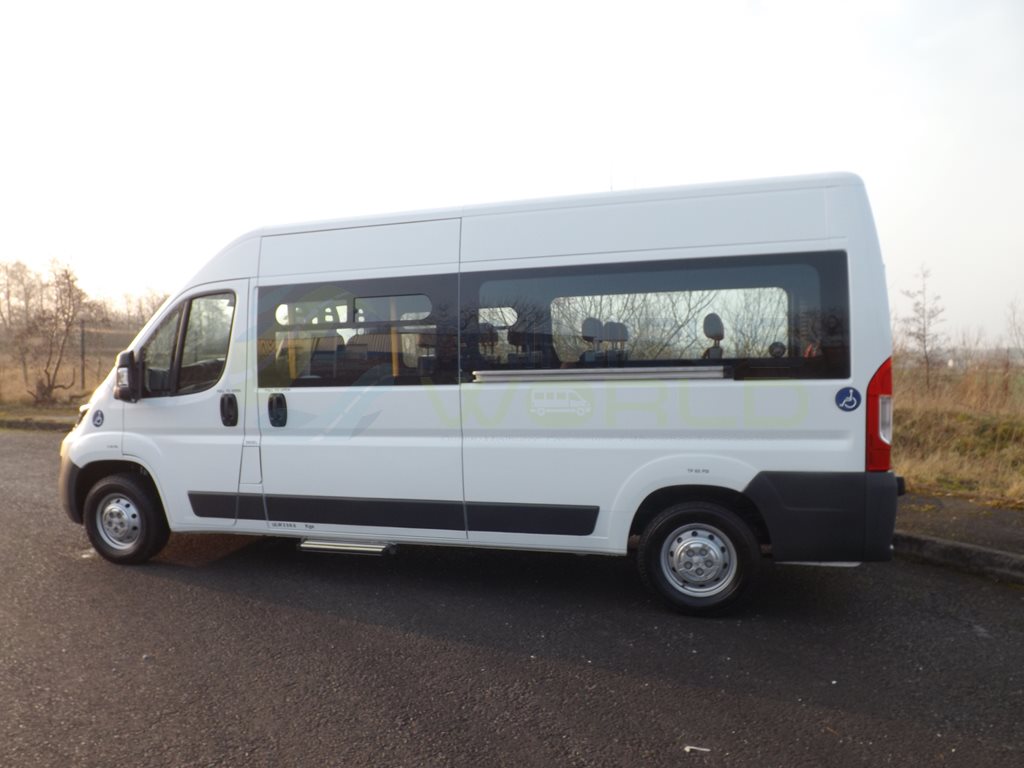 17 Seat Peugeot Boxer Drive On Car Licence Minibus Leasing Exterior Right Rear