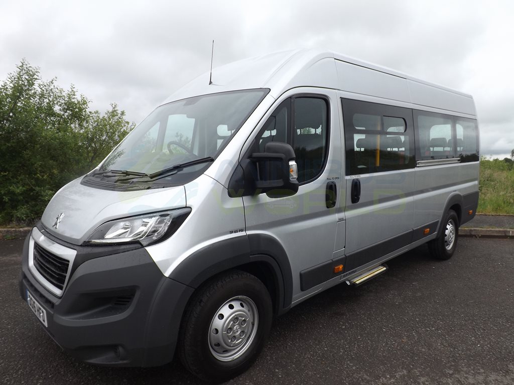 17 Seat Peugeot Boxer CanDrive Maxi Minibus Leasing Exterior Front Right