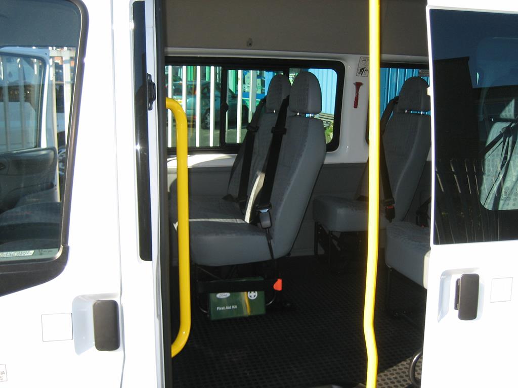 2014 Ford Transit 17 Seat 6 Speed White Minibus Tachograph COIF PSV MOT