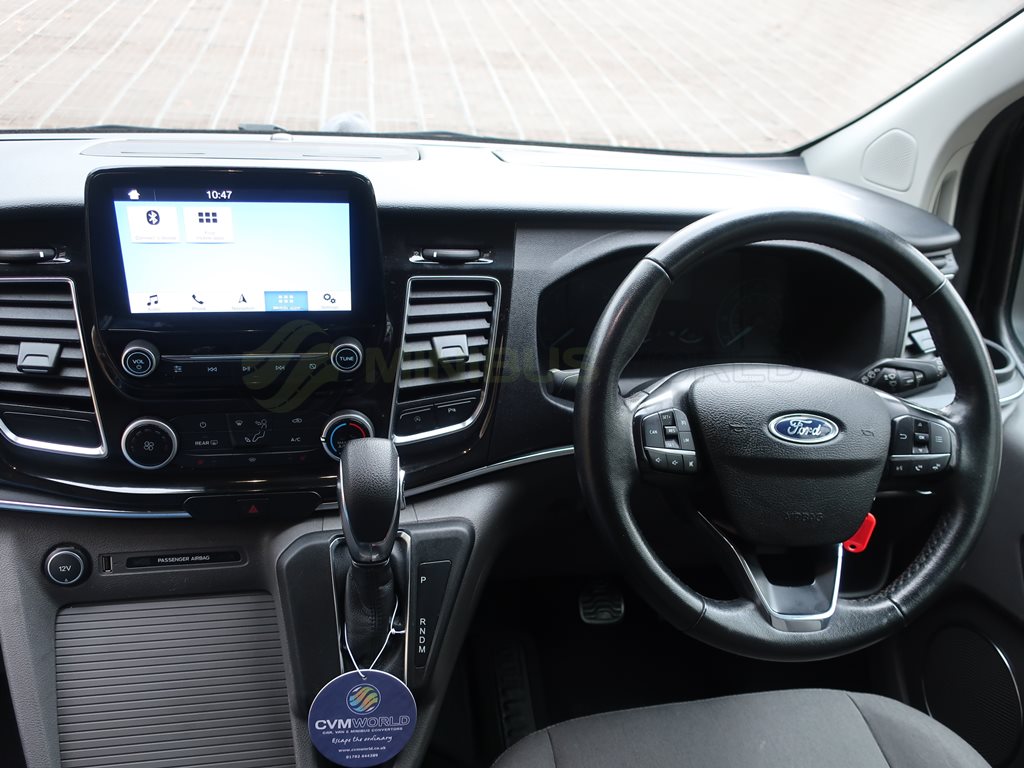 Ford Tourneo Custom Titanium 8 Seats Interior Cab